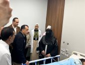 رئيس الوزراء لوالدة طفل مريض بالأقصر: بتدفعى كام؟.. والسيدة: 420 جنيها فقط