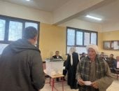 توافد الناخبين على 93 لجنة بالدائرة الثالثة فى انتخابات النواب بالفيوم.. فيديو