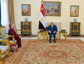 الرئيس السيسى: الدولة المصرية ستوفر الدعم اللازم لضمان نجاح الدكتورة ياسمين فؤاد فى أداء مهامها