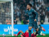 ضمك ضد الهلال.. الزعيم يخطف صدارة الدوري السعودي بثنائية (فيديو)