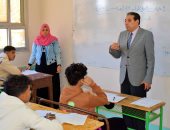 مدير تعليم جنوب سيناء يتابع سير امتحانات النقل بالعاصمة طور سيناء 