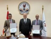 رئيس جامعة سوهاج الأهلية يكرم أستاذين بكلية العلوم لتصدرهما المشهد البحثي الدولي