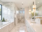 5 حيل ديكور تخلى حمامك منتجع صحى منزلى.. من الألوان لرأس الدش