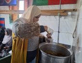 إنتاج المربي من بقايا الكركدية.. مشروع مربح لفتيات أسوان  