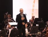 الأوبرا تحتفل بذكرى عمار الشريعى فى حفل كامل العدد بحضور زوجته