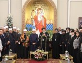 شيخ الأزهر خلال تهنئة البابا تواضروس بعيد الميلاد: العالم فقد حكمته وهذا نذير خطر