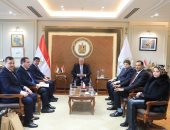 وزير التعليم العالي يستقبل سفير طاجكستان بالقاهرة لبحث آفاق التعاون 