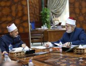 فضيلة الأستاذ الدكتور محمد الضويني وكيل الأزهر الشريف يكتب: ثمانون عامًا من العطاء.. الإمام الطيب كما عرفته عن قرب