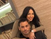 الفنانة إيمان الزيدى تنشر صورة مع منصف وتزعم طلاقها من أوسة بعد زواج شرعى