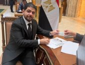 بعد تسلمه كارنيه العضوية.. النائب على النقيطى: الصحة والبنية التحتية على رأس أولوياتى