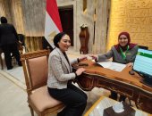 بعد تسلمها كارنيه العضوية.. النائبة أسماء الجمال: دعم الوطن والمواطن أولوياتى