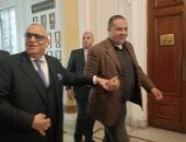 المستشار بهاء أبو شقة يصل الوفد لتقديم أوراق ترشحه على مقعد رئاسة الحزب