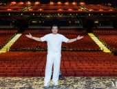 إيهاب توفيق… صوت صنع مجده بالموهبة والاستمرارية