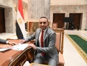 النائب محمد تيسير مطر يتعهد بعد تسلمه كارنيه العضوية بمواصلة دعم الشباب