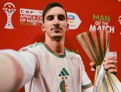 عادل بولبينة يُتوَّج رجل مباراة الجزائر ضد الكونغو بعد هدف الفوز القاتل