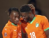 كوت ديفوار تقترب من مواجهة الفراعنة بثنائية ضد بوركينا فى شوط نارى.. فيديو