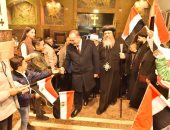 محافظ أسيوط يزور مطرانية منفلوط والكنيسة الإنجيلية.. ويؤكد: الوحدة الوطنية أساس قوة الدولة