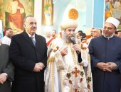 محافظ أسيوط يزور الكنائس والإيبراشيات لتقديم التهنئة بعيد الميلاد