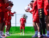 وسام بن يدر يشارك لأول مرة فى تدريبات الوداد المغربى.. صور