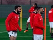 مهند لاشين يدعم صفوف الفراعنة فى التدريبات الجماعية قبل صدام كوت ديفوار