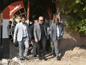 جولة لمحافظ الأقصر بمدرسة الأقصر الفنية بنات بعد إزالة مبنى الورش.. صور