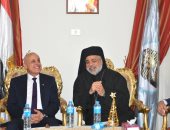 محافظ الأقصر يهنئ البابا تواضروس الثانى ويزور الكنائس للتهنئة بعيد الميلاد.. صور