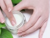 وصفات طبيعية لترطيب اليدين فى الشتاء.. خليها روتين ثابت فى يومك