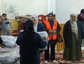 توزيع مساعدات عينية وبطاطين على عدد من الأُسر الأولى بالرعاية بالإسماعيلية