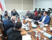 وزير الإسكان يستعرض التصور المبدئي لمشروع سكني جديد للإسكان المتوسط