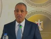 وزير الخارجية يبحث مع نظيره البحريني تعزيز العلاقات بين البلدين