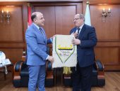 محافظة كفر الشيخ يكرم المستشار الجنك تقديرًا لجهوده الوطنية في ترسيخ العدالة 