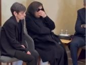 دموع الفنانة فيروز تنهمر حزناً على ابنها هلى الرحبانى فى جنازته