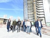 وزير الإسكان يتفقد كمباوند مزارين وبرج LD06 أحد الأبراج الشاطئية بالعلمين الجديدة