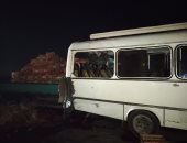 إصابة 21 شخصا فى حادث تصادم نصف نقل بأتوبيس مينى باص  على الصحراوي الشرقى ببنى سويف