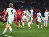 روما يتخطى ساسولو بثنائية في الدوري الإيطالي.. فيديو