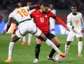 محمد صلاح يسجل الهدف الثالث للفراعنة أمام كوت ديفوار بعد تمريرة من إمام عاشور.. صور 