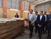 في إطار جولته الحالية بمحافظتي الأقصر وقنا.. وزير الاستثمار والتجارة الخارجية ومحافظ قنا يتفقدان سير العمل بالمنطقة الحرة العامة بقفط