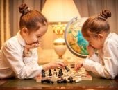 مسلسل لعبة وقلبت بجد.. 5 ألعاب تبعد طفلك عن الفيديو جيم