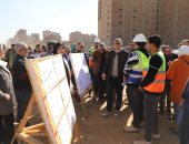 محافظ الجيزة يتفقد مشروع رصف وتطوير طريق الإخلاص بالطالبية والعمرانية.. صور