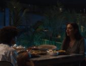 عمر الشريف يطالب والدته بالتعامل معه كرجل وليس طفلا فى مسلسل لعبة وقلبت بجد