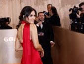 توافد النجوم والمطربين للسجادة الحمراء لحفل جولدن جلوب الـ83