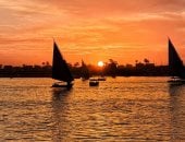 تجربة لا تنسى.. المراكب النيلية والشراعية تقدم البهجة للأجانب فى الأقصر.. صور