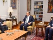 وزير الخارجية يستقبل مسئولى غرفة التجارة الأمريكية في القاهرة