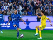 الهلال ينفرد بصدارة الدوري السعودي بالفوز على النصر 3-1