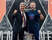 برشلونة يقترب من تجديد عقد فليك بعد نجاح لابورتا