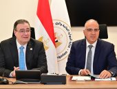 وزير الرى ورئيس التنظيم والإدارة يبحثان سد العجز الوظيفى بالوزارة