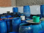 ضبط 14 طن مخللات و800 كرتونة حلويات مجهولة المصدر بالإسكندرية