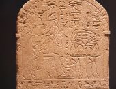 من عصر قدماء المصريين.. شاهد لوحة جنائزية للطفل ميريسخمت