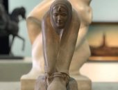 تفاصيل أهم مقتنيات محمود مختار رائد الفن المصرى الحديث.. حاملة البلاص تُزين متحف الفنون الجميلة بالإسكندرية.. مصنوع من الحجر الصناعى.. والتمثال يجسد حياة القرى فى الريف المصرى.. صور