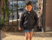 سند أبو طير.. طفل يتكئ على الألم وطفولة تحاصر بين وجع الجسد بغزة وصمت العالم